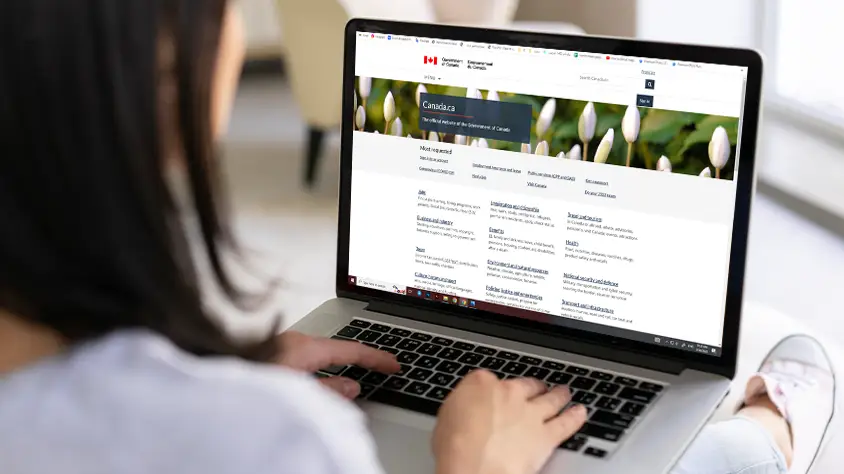  تشکیل پرونده آنلاین ویزای توریستی کانادا