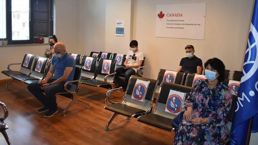 انگشت نگاری ویزای کانادا در باکو